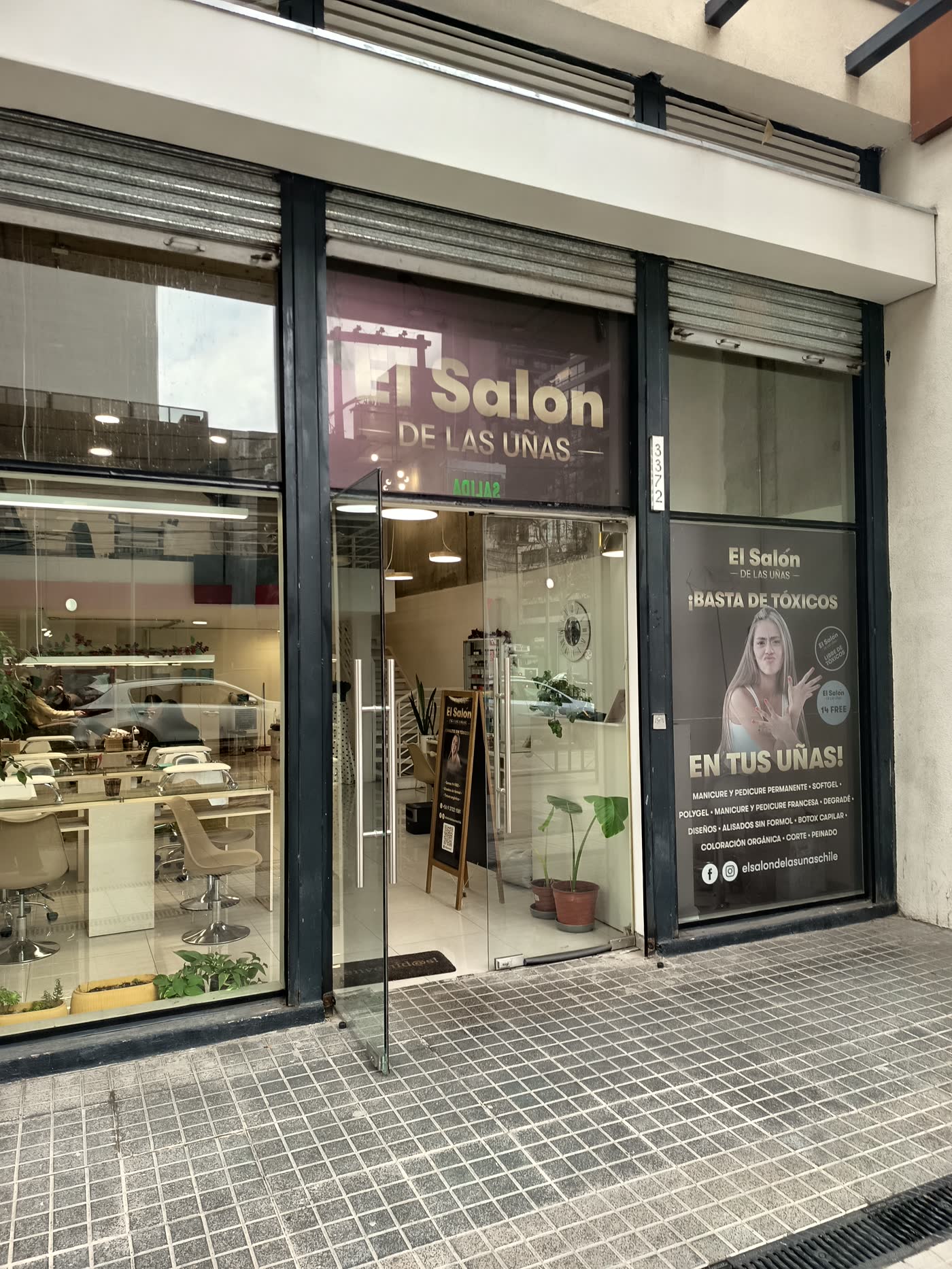 Fachada de El Salón de las Uñas en Marchant Pereira 3372, Ñuñoa